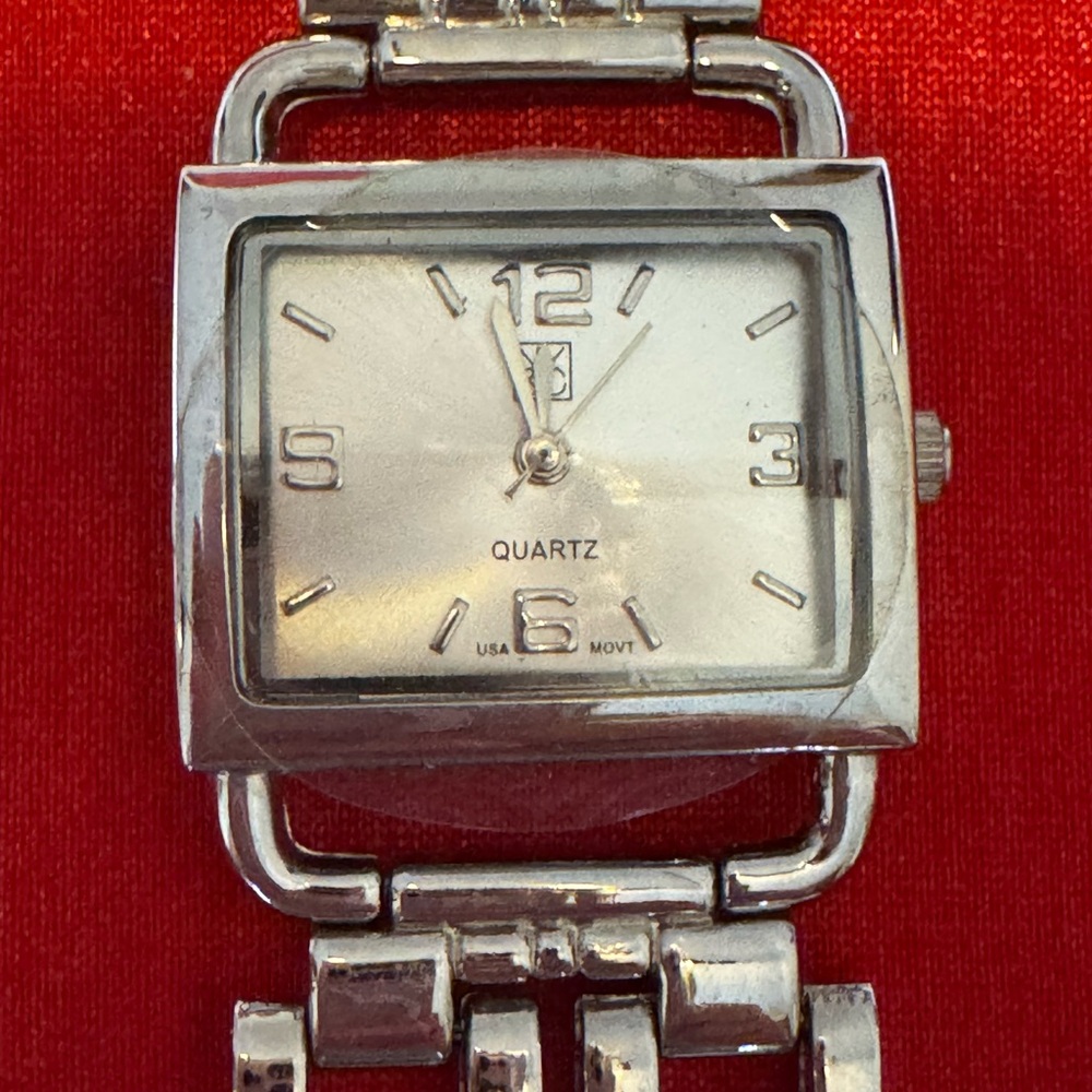 Silver Women's Quartz Watch